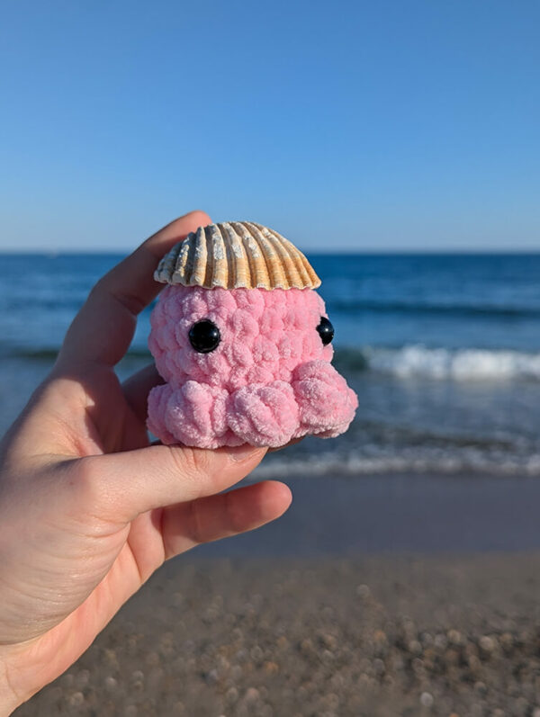 peluche poulpe fait à la main au crochet