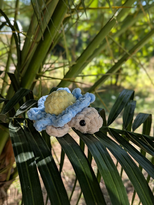peluches tortues à fleur fait à la main au crochet