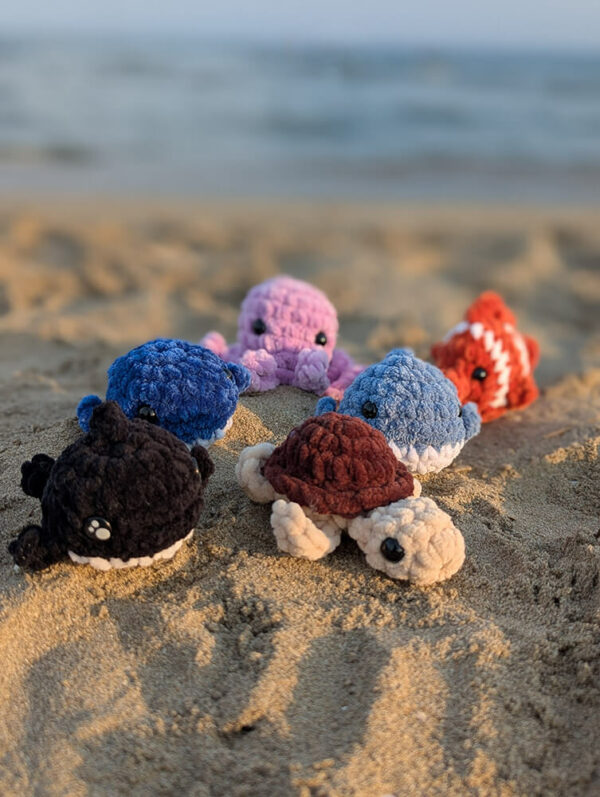 peluches tortue, poisson, poulpe, orque, baleine, requin fait à la main au crochet